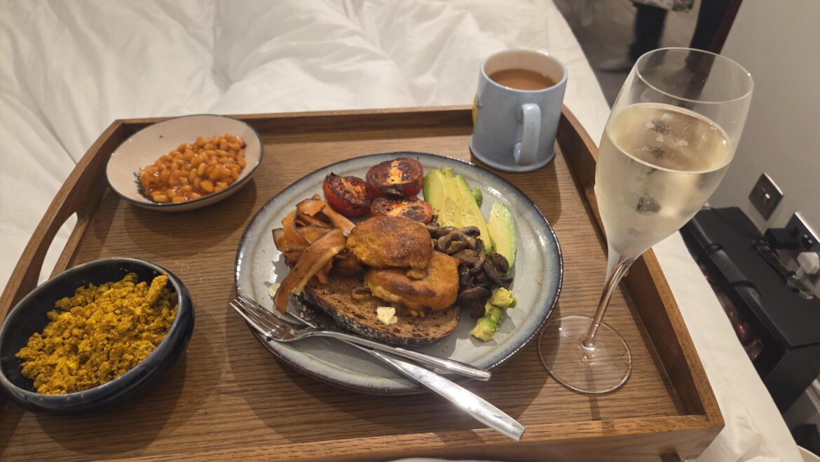 Birthday (vegan) fryup my partner made me. Spectacular!