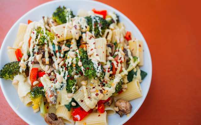 Rigatoni With Avocado Alfredo