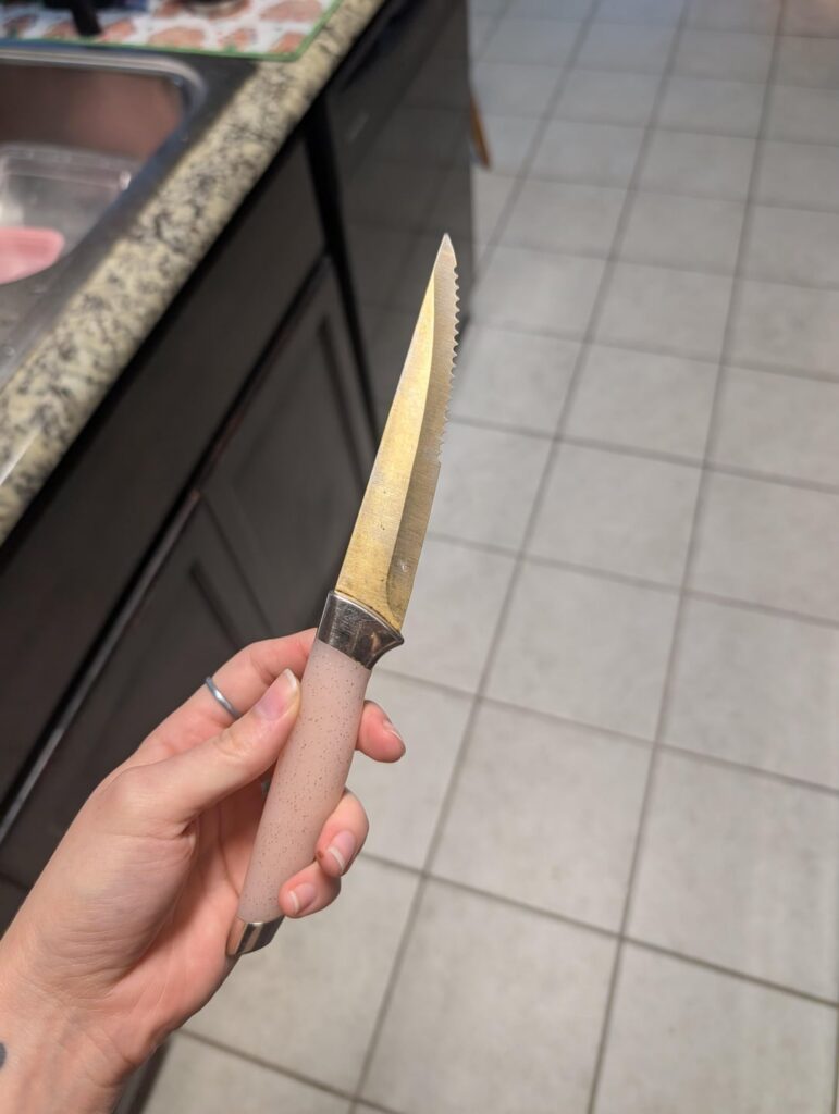 PSA ~ Paris Hilton knives leech color...