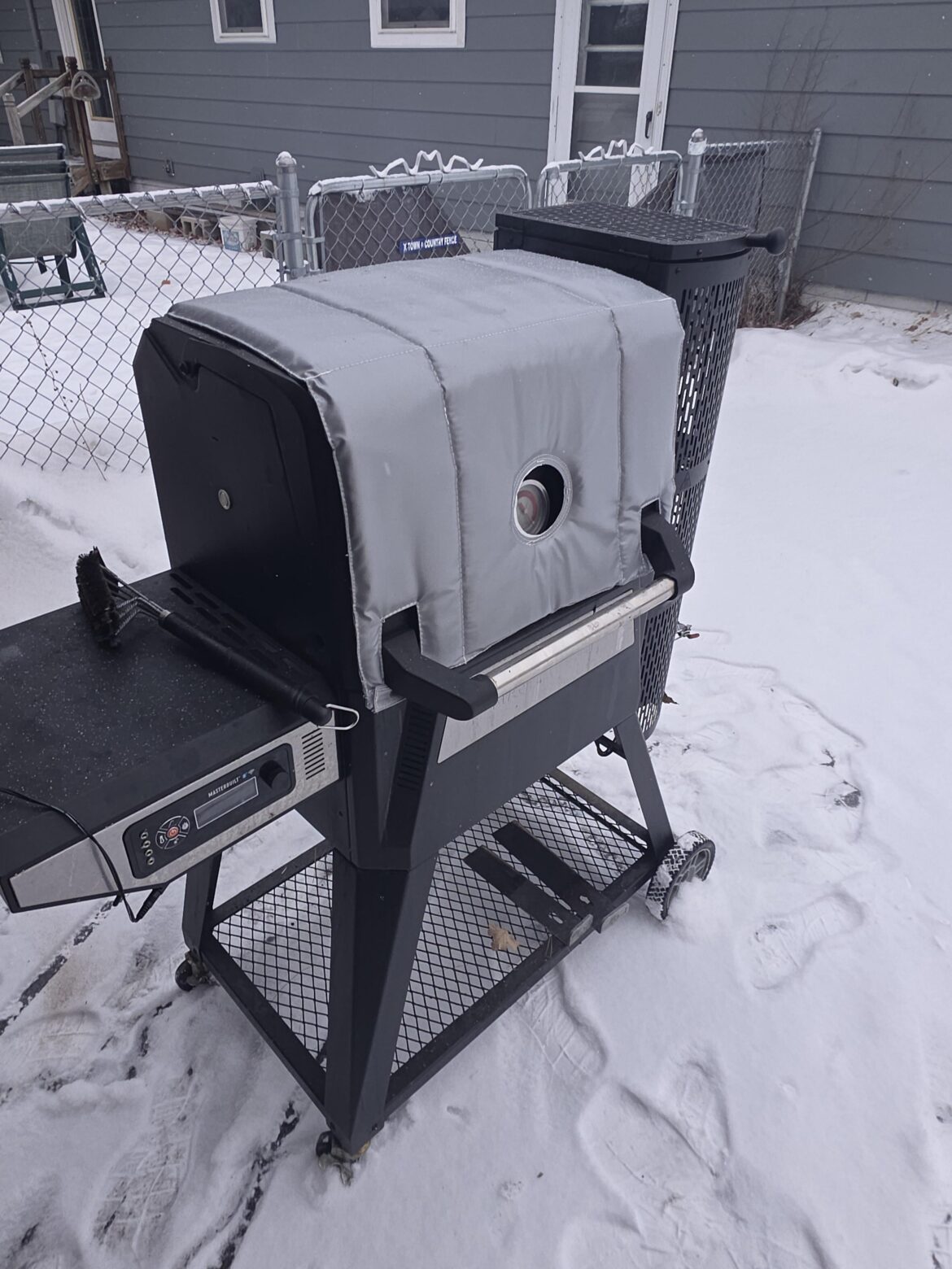 0 Degree (F) Smoking some ribs