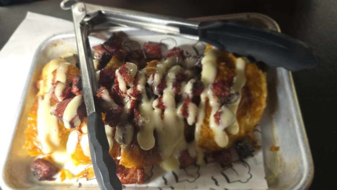 Plate is manageable but can I get a fork and a knife please?