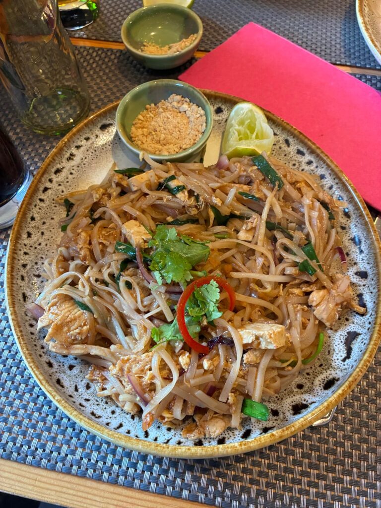 Menu says ~775 calories, accurate?