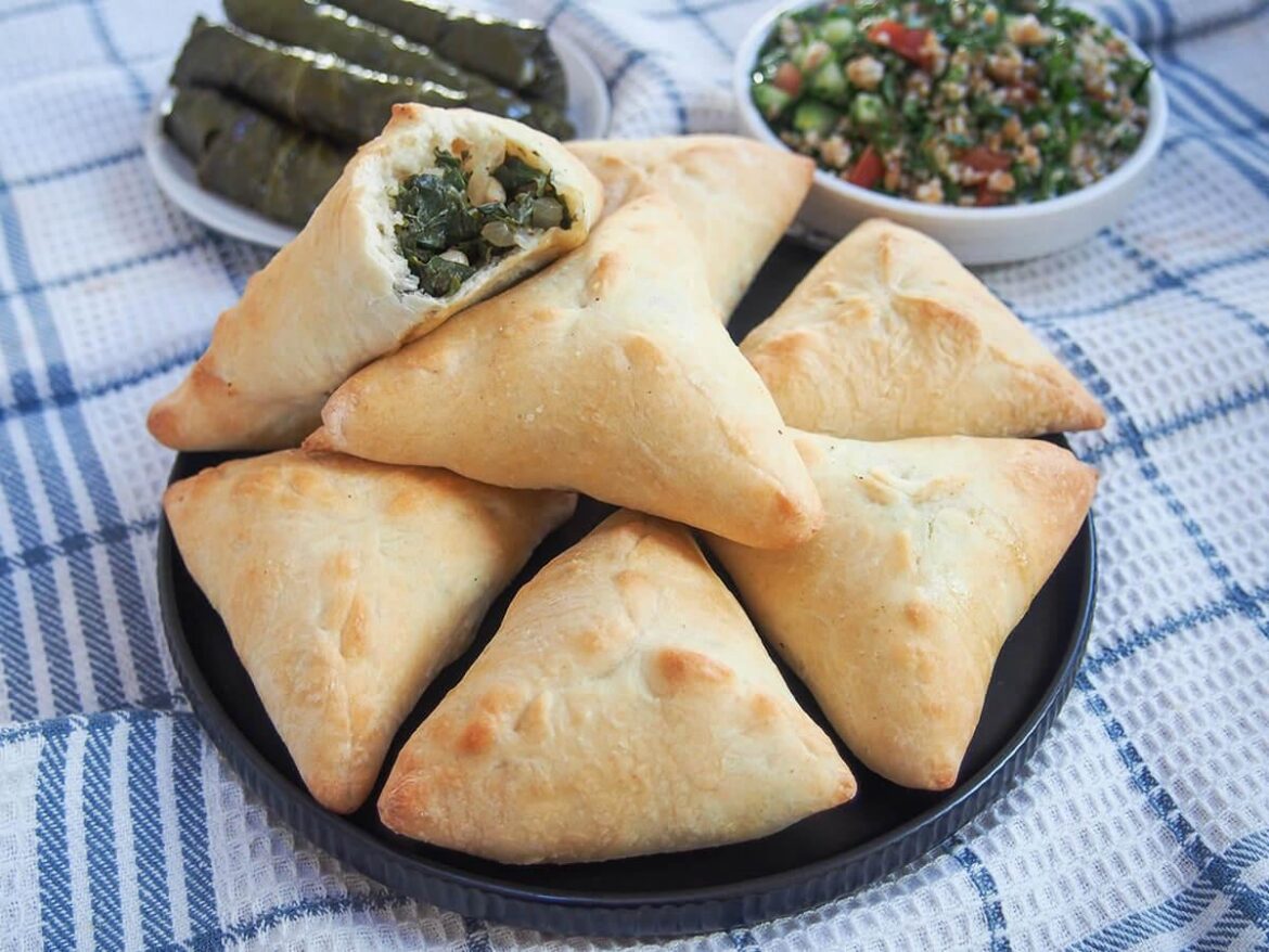 Lebanese Spinach Fatayer (aka spinach pies) - help!