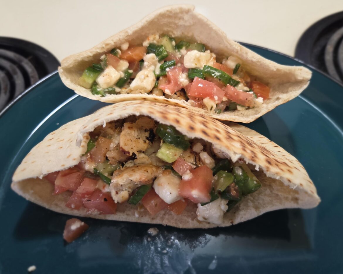 Chicken & Greek Salad Pita Pockets