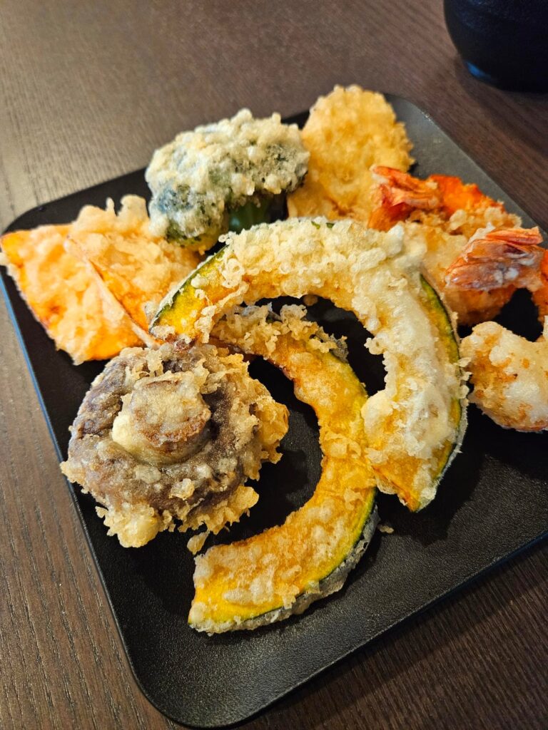 I attempted to make tempura and ate it with soba