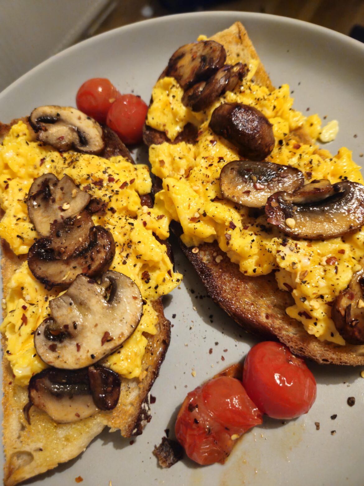 Scrambled eggs on sourdough toast 👌