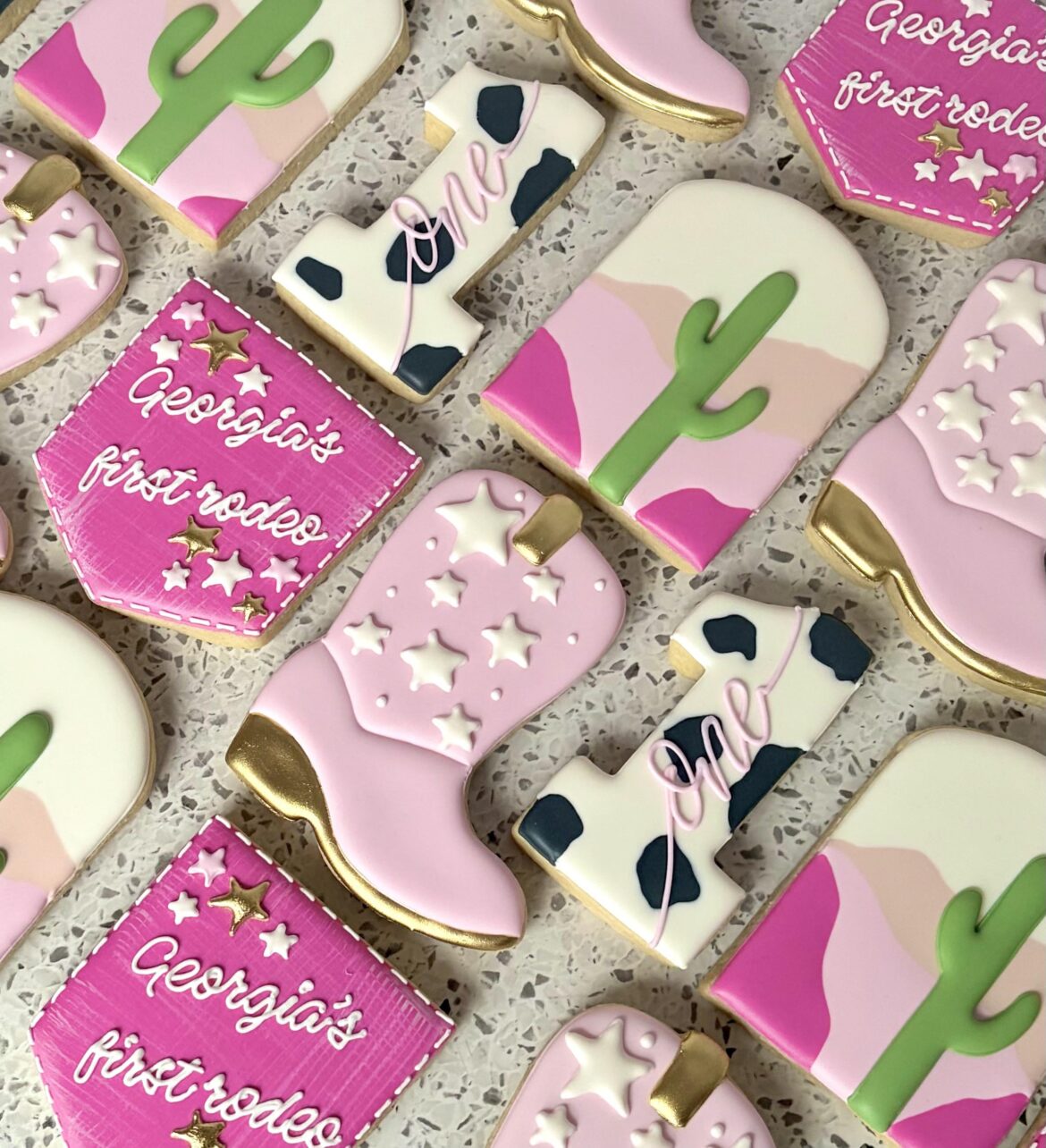 Haven’t posted in ages but I’m in love with this First Rodeo set. This was definitely a cookie bucket list theme, for me 🤩