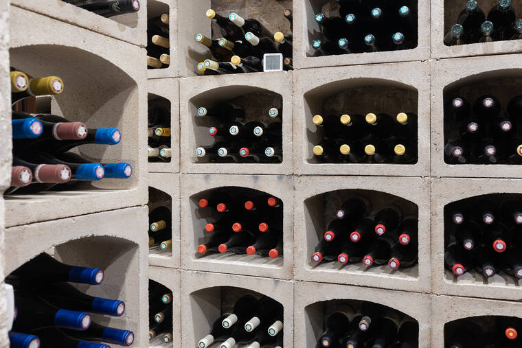 Trump threatens 200% tariffs on French wine Trump threatens 200% tariffs on French wine