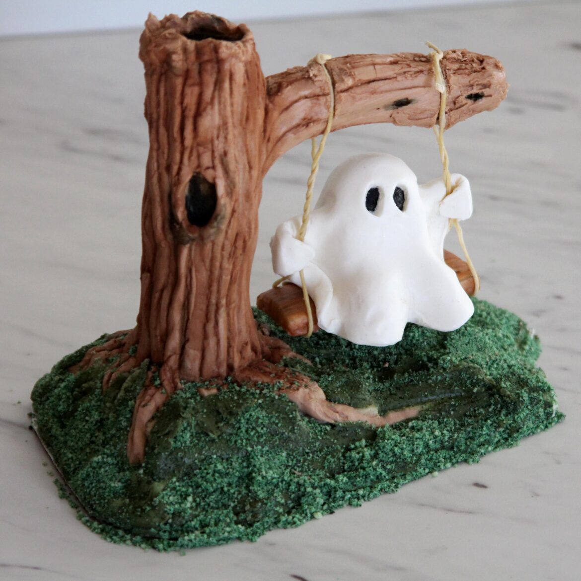 I love making 3D sugar cookies, and I just adore how this swinging ghost turned out!