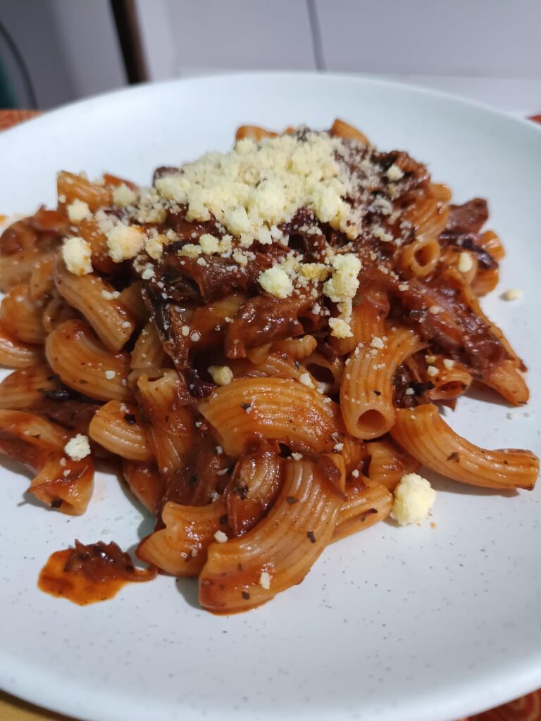 Test 3 maccheroni rigati ? Slow cook beef ragu ?