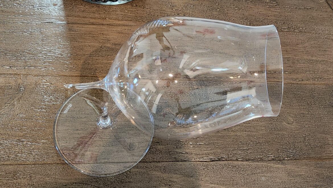 I was given a set of 8 for Christmas and had my first casualty last night. 😭