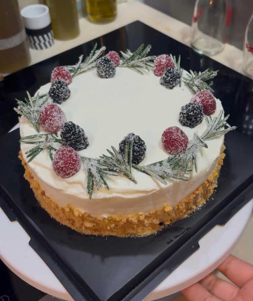 I made festive Medovik ❤️