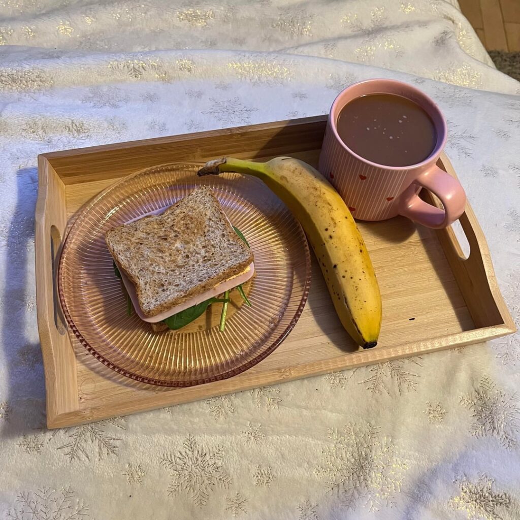 Full day of eating - 1338 kcal ✨