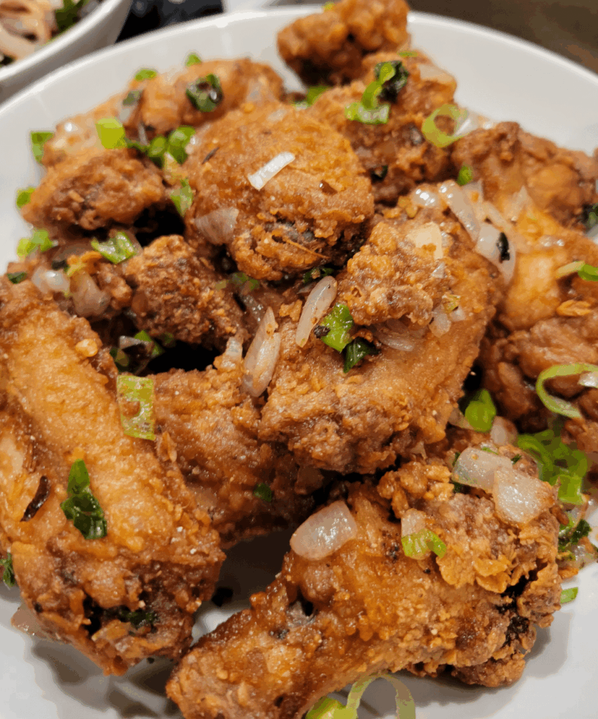 Really good and crispy [homemade] salt and pepper wings!