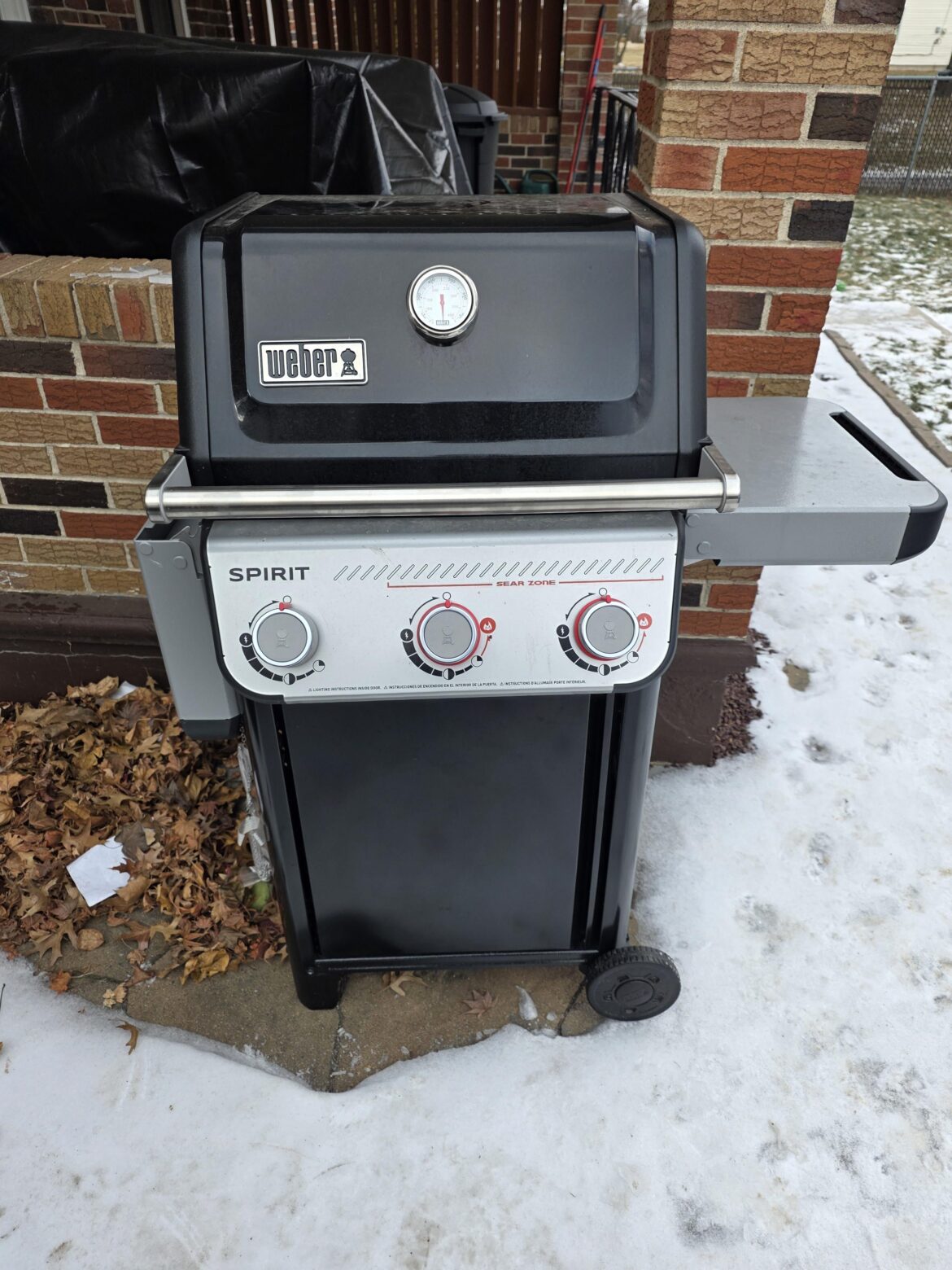 Weber Spirit E-325 battery