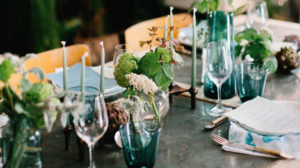 Entertaining Tips: A Secret Garden–Inspired Dinner Party in the French Riviera