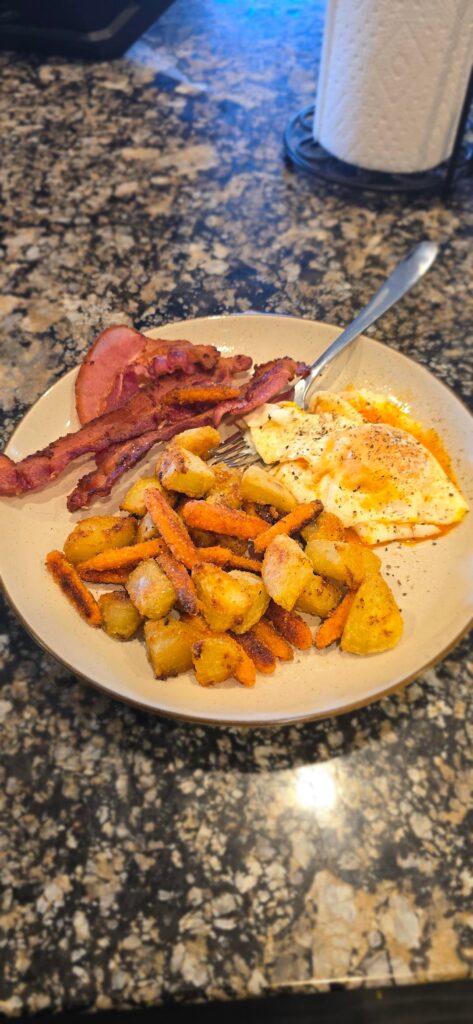 Seasoned potatoes/eggs