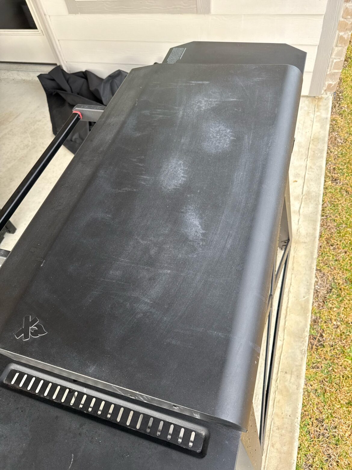 Can’t get stain off griddle cover