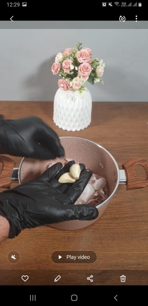 Stop Peeling Garlic the Hard Way — Use This 5-Second Shake Method Instead