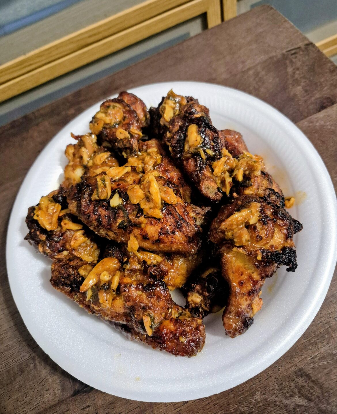 HONEY GARLIC BUTTER BUFFALO WINGS