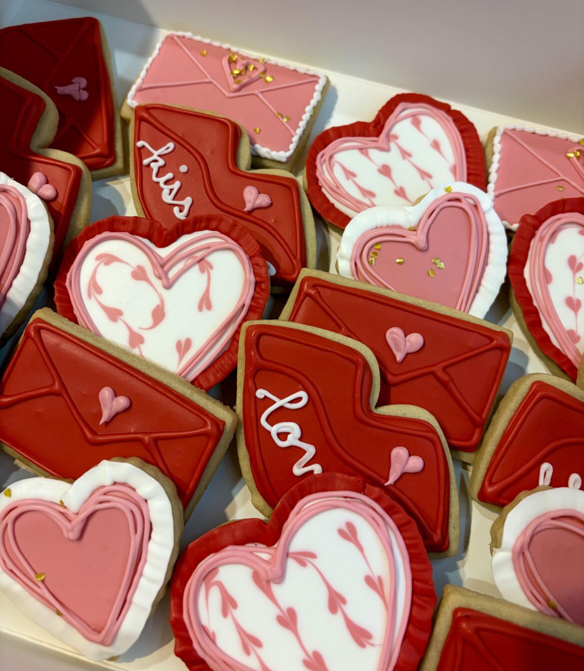 My first attempt at royal icing in over a decade. A few issues and lessons learned, but I'm happy with them