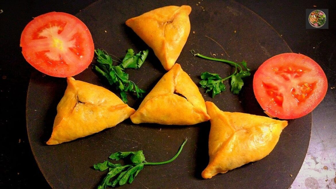 Spinach Fatayer (Lebanese Spinach Pies) The Bread That Melts in Your Mouth | Arabic Spinach Samosa
