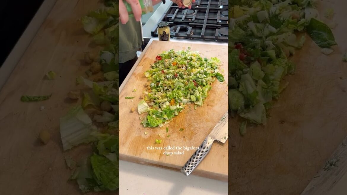 ceci chop!!!! obsessed with these ridiculously chopped salads!!!! washed my lettuce this time to