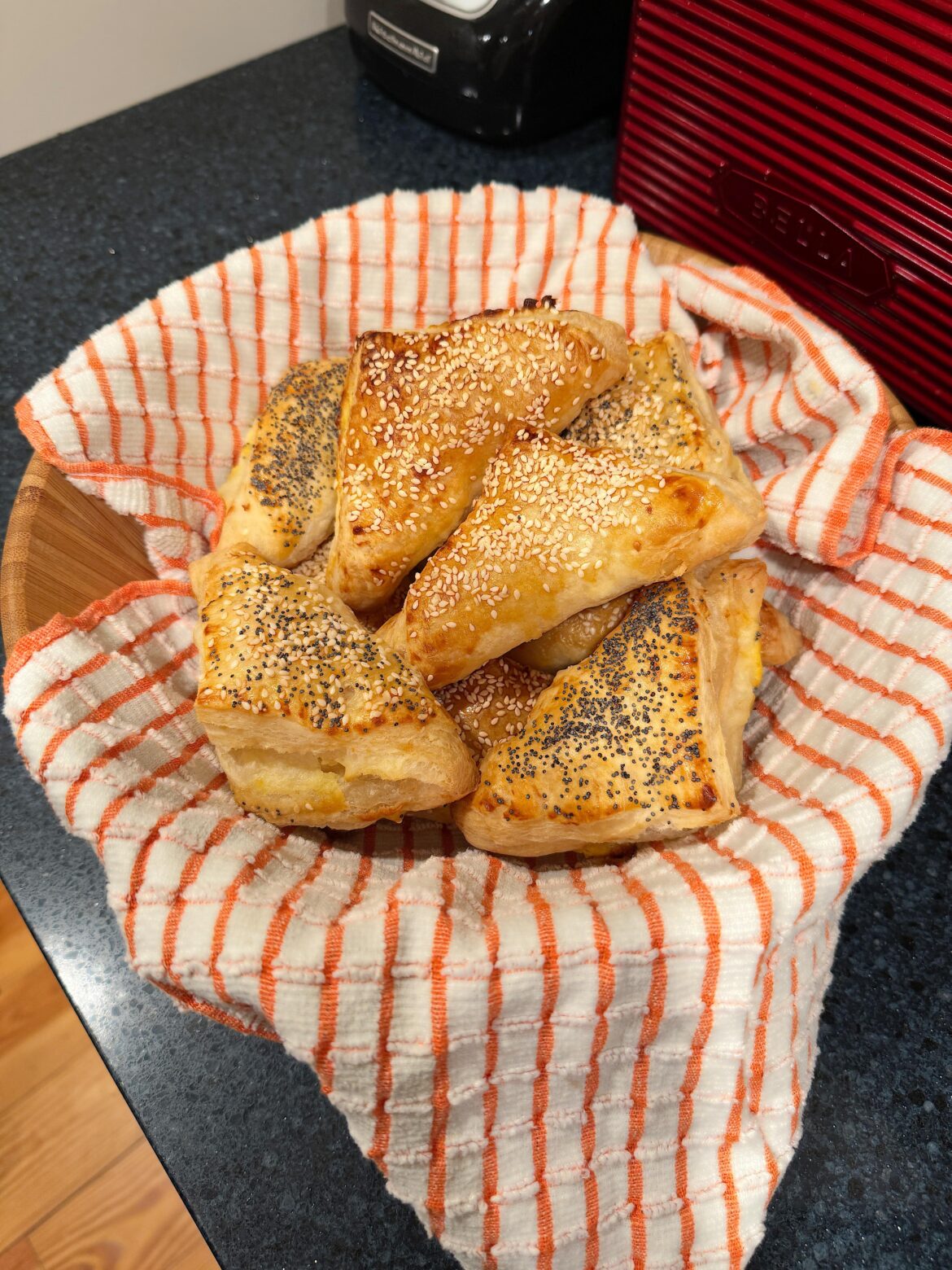 [Homemade] Potato and cheese filled pastries (bourekas)