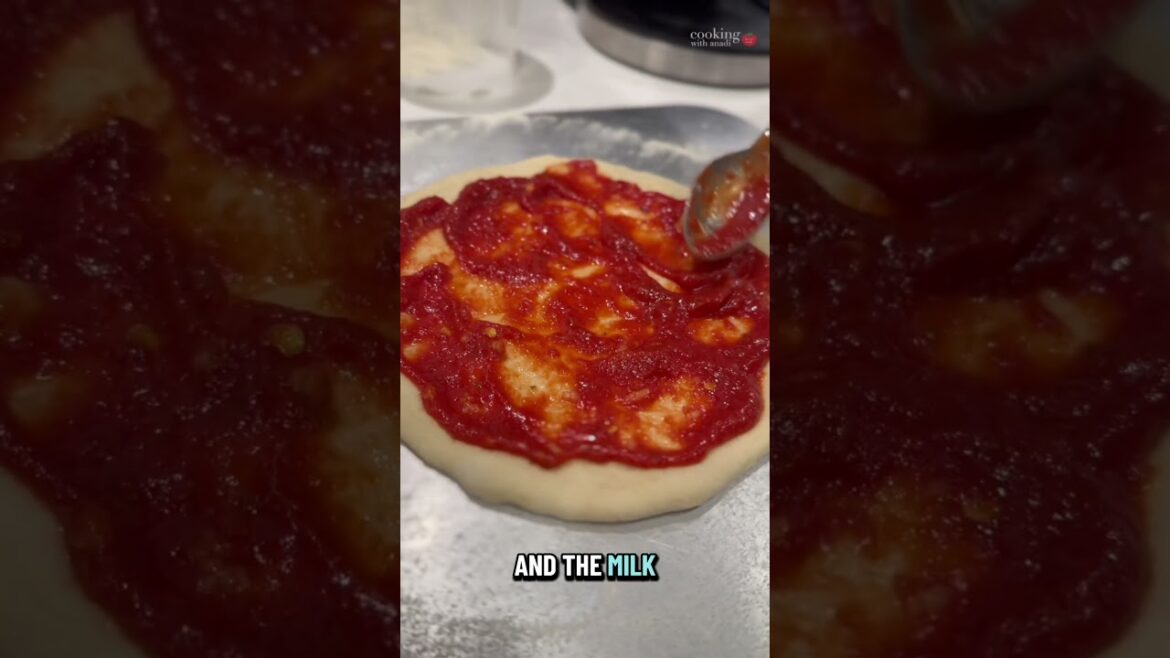 Why Naan Dough Makes Better Neapolitan Pizza #pizza #recipe #shorts