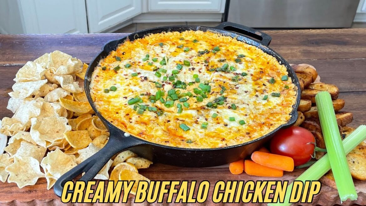 Easy Creamy Buffalo Chicken Dip