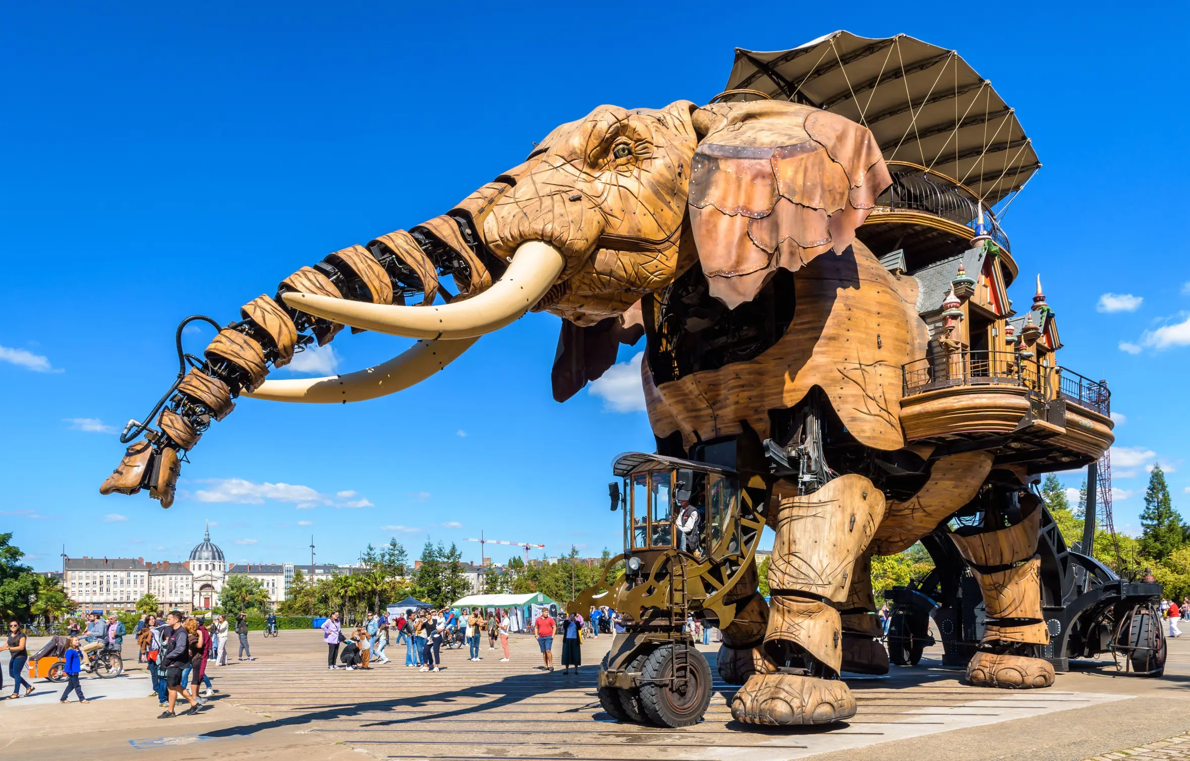 The Great Elephant, a giant mechanical puppet, at the Machines of the Isle of Nantes.