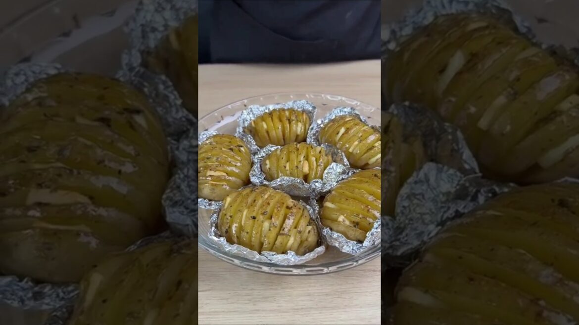 easy garlic butter hasselback potatoes oven baked #recipe #cooking #food #foodie #fyp #foryou #short