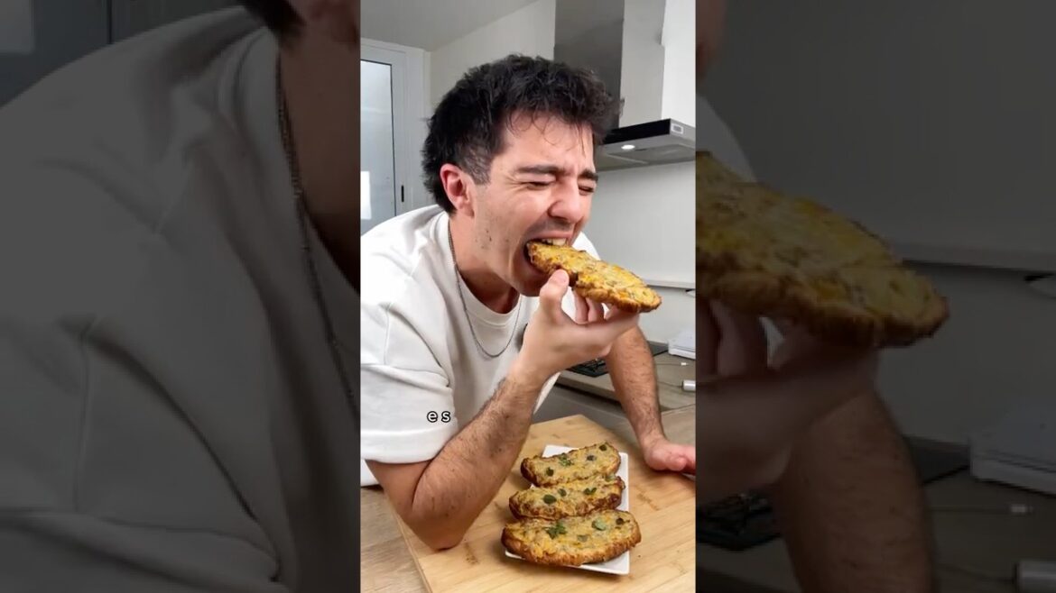 BRUSCHETTONE AUTUNNALE CON SOLO TRE INGREDIENTI: Zucca, gorgonzola e salsiccia! #zucca #gorgonzola BRUSCHETTONE AUTUNNALE CON SOLO TRE INGREDIENTI: Zucca, gorgonzola e salsiccia! #zucca #gorgonzola