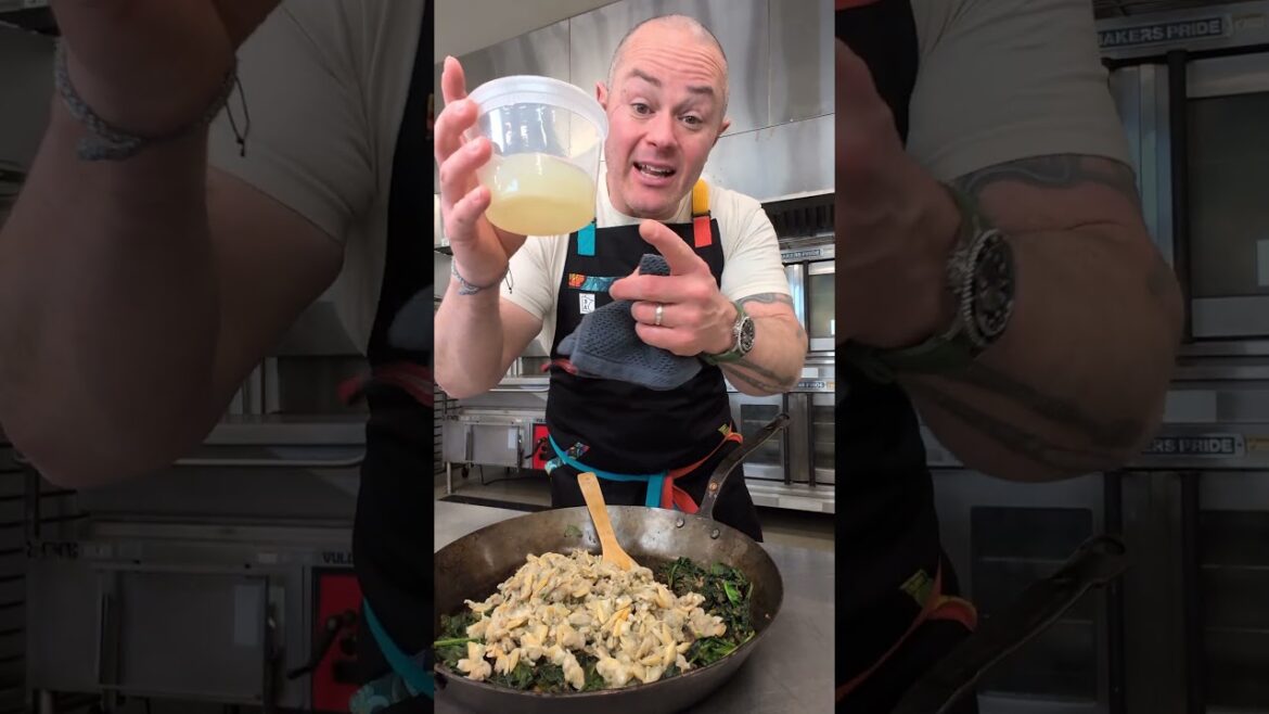 Stuffed mushrooms #mushroom #stuffedmushrooms #clam #easyrecipe #dinnerideas #everydayisfeastday