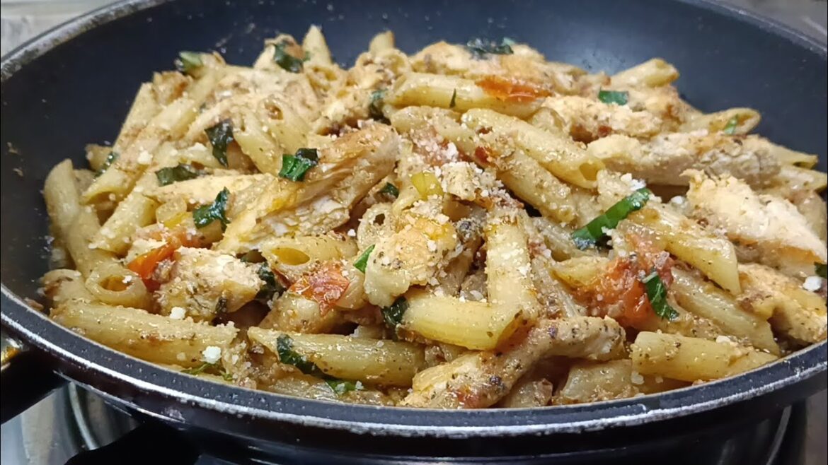GRABE AND SARAP! EASY TO MAKE CHICKEN PASTA IN RED PESTO SAUCE!