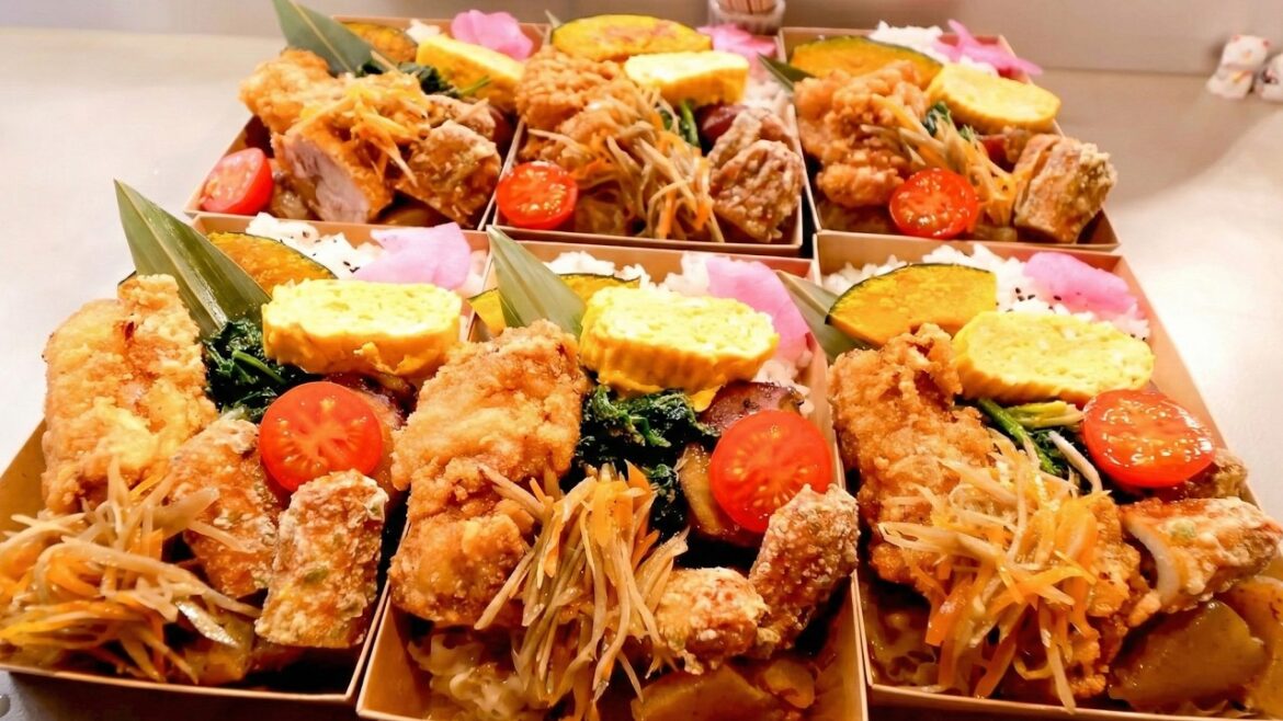 蓋が閉まらない爆量弁当！元保険屋の３６歳女将が作る「愛の手作り飯」に注文殺到