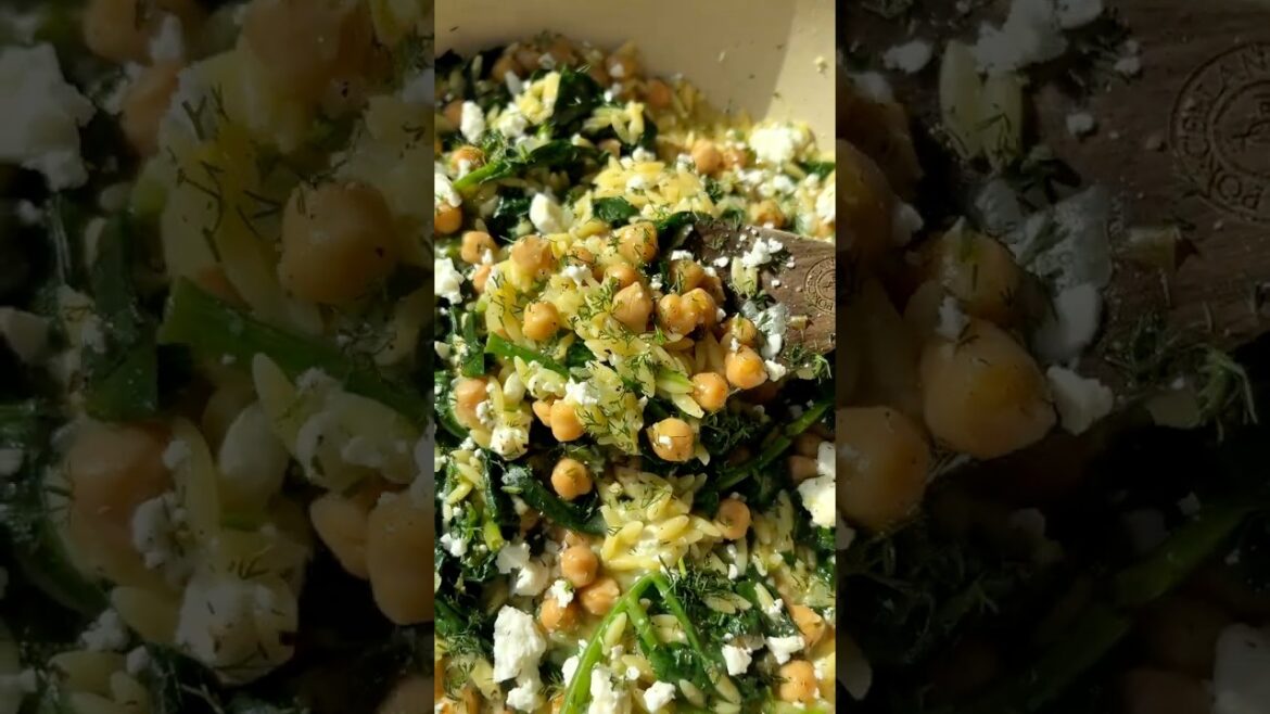 Greek-inspired Spinach Orzo with Chickpeas