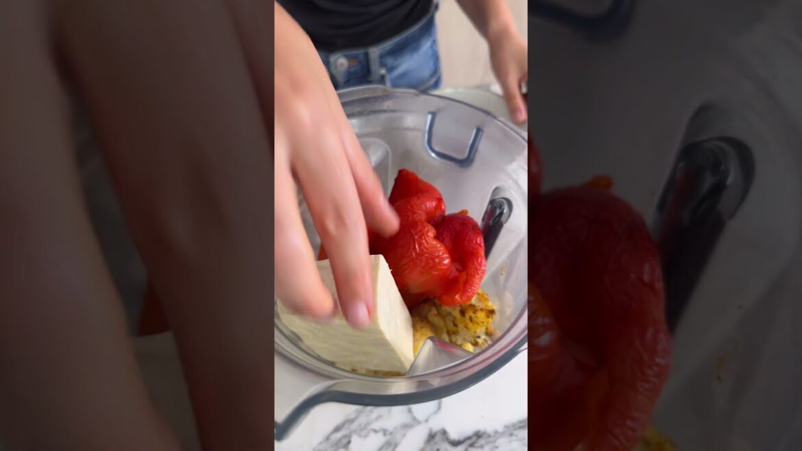 Roasted Cauliflower and Red Bell Pepper Soup