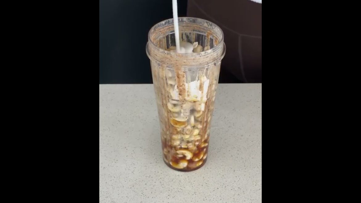 RAW VEGAN RASPBERRY CHEESECAKE - RECIPE IN DESCRIPTION