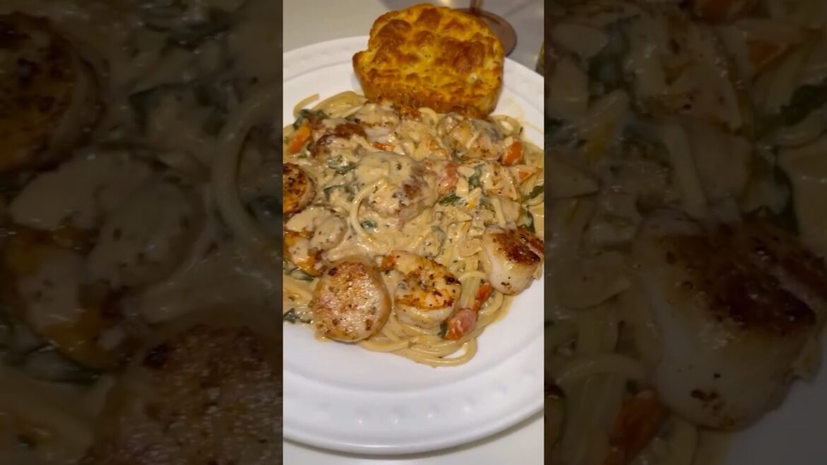 The BEST seafood pasta - Scallops and Shrimp! #pasta