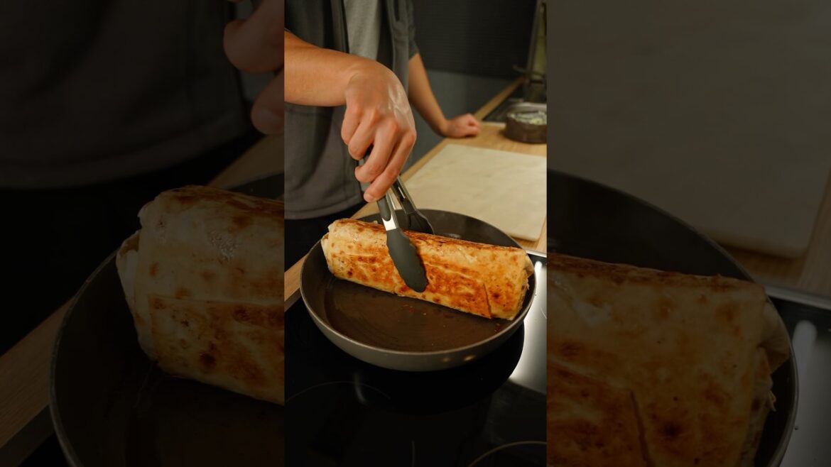 Beef Shawarma & Tzatziki Sauce. Recipe ↓ #kebab #shawarma #döner #dinner #recipe #dinnerideas