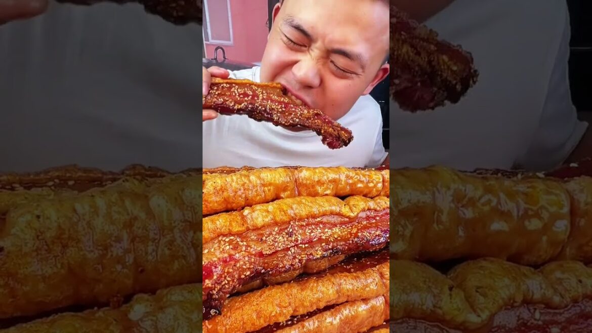 Eat, eat, super addictive crispy pork belly, one bite is crispy  #eatingchallenge #mukbang
