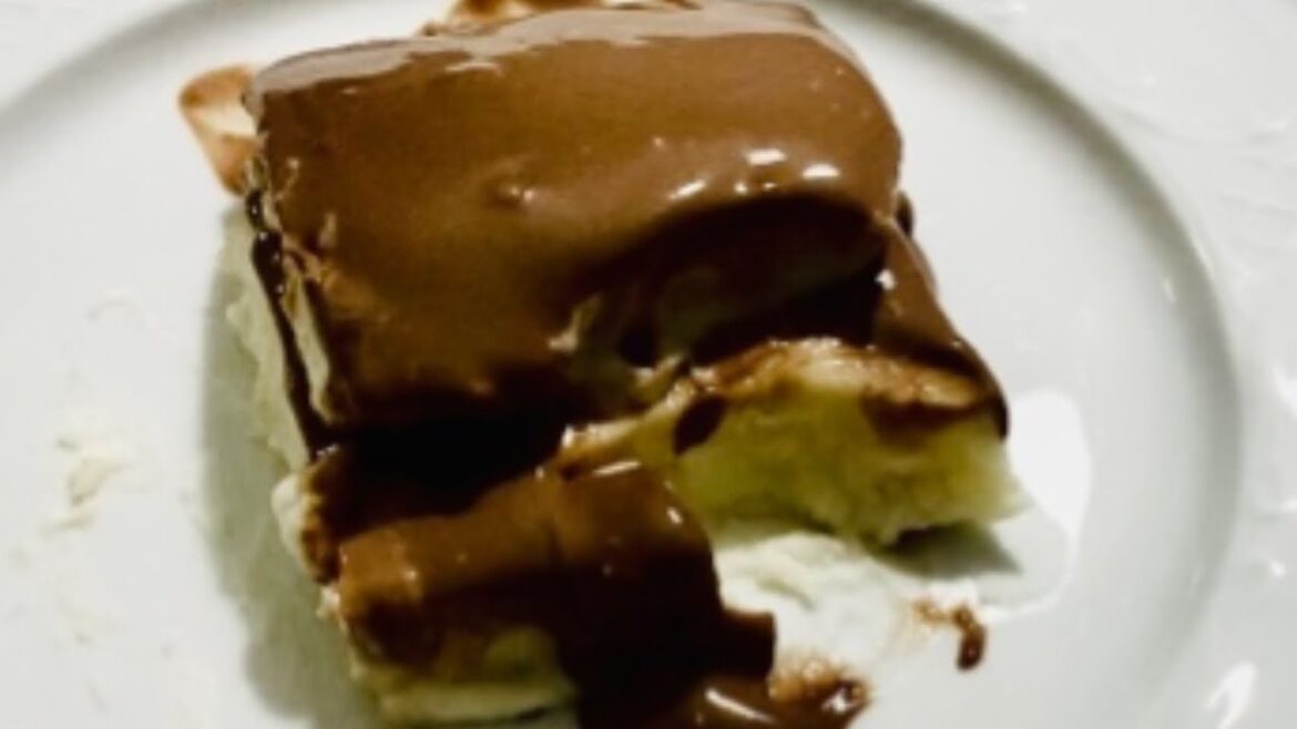 ÇİKOLATA SOSLU TAVUK GÖĞSÜ(YALANCISINDAN) chicken breast with chocolate sauce ÇİKOLATA SOSLU TAVUK GÖĞSÜ(YALANCISINDAN) chicken breast with chocolate sauce