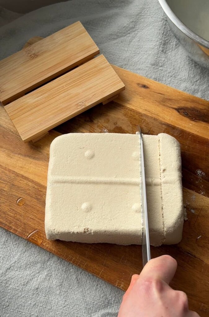 I made tofu from scratch (and it’s way simpler than it sounds) 😍🌱