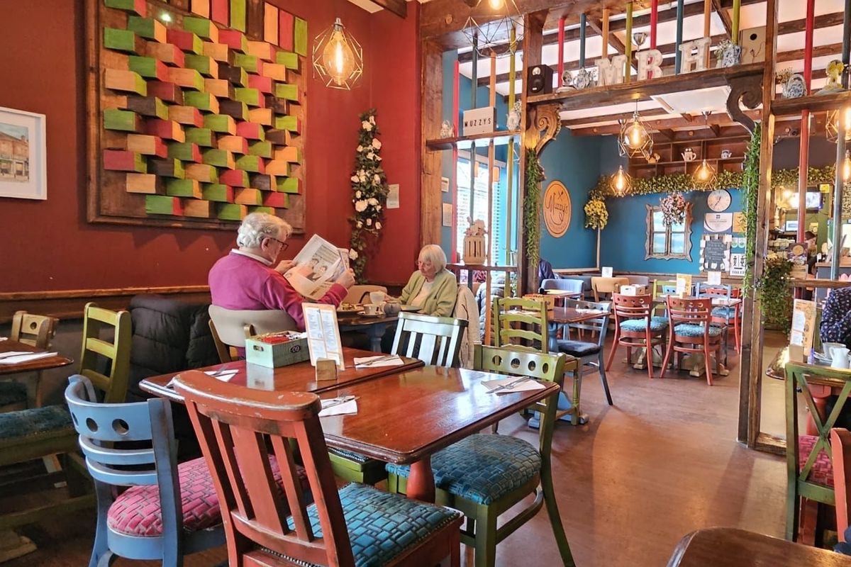 Breakfast review at Muzzy's Breakfast House on Broadway, Bebington