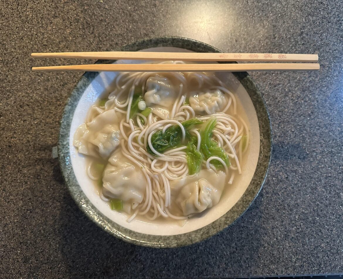 Simple Ramen Soup with Wontons…
