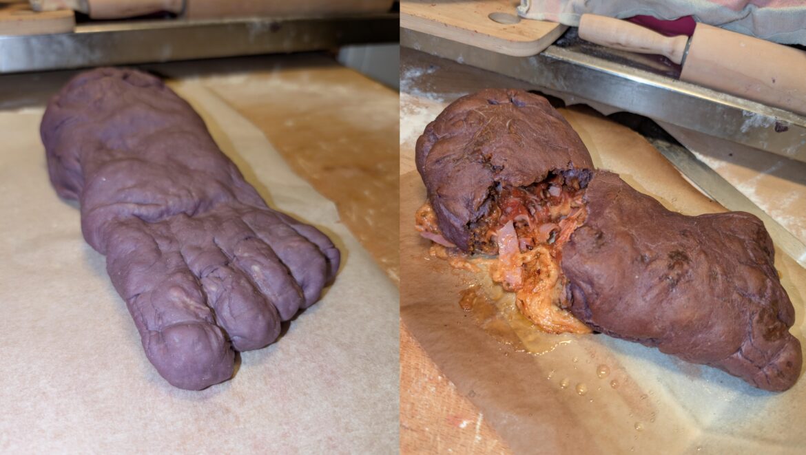 I made a Midnight themed Calzone pizza... Happy launch day