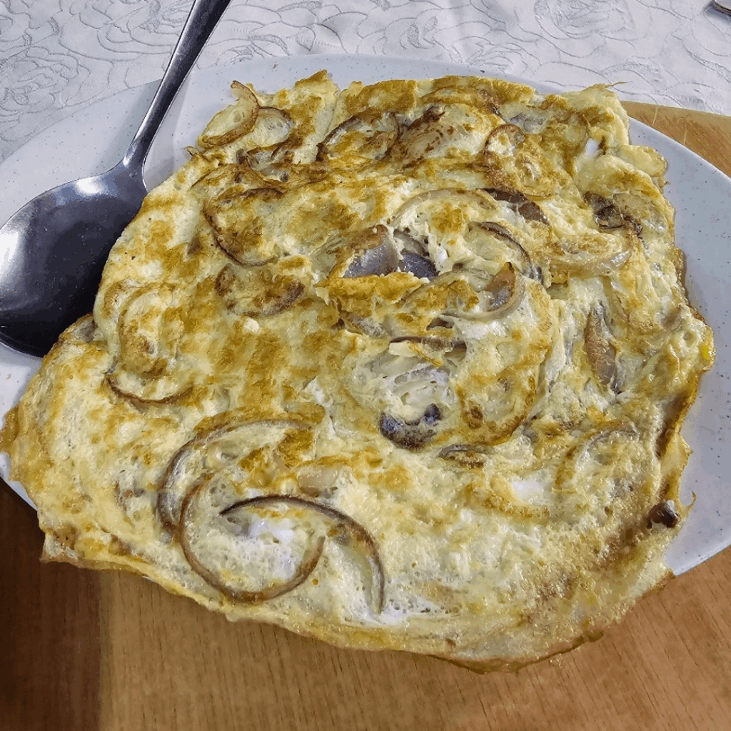 Eggs with onions 😋