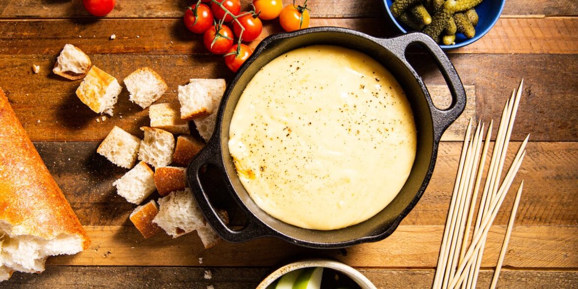 16 Best Fondue Recipes – New Year’s Eve Fondue Recipes Close