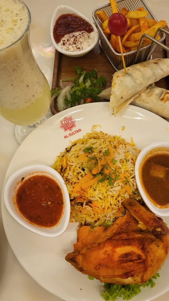 For today's breakfast, I had Tandoori Chicken Biryani, Lamb Shawarma and Kiwi Lassi